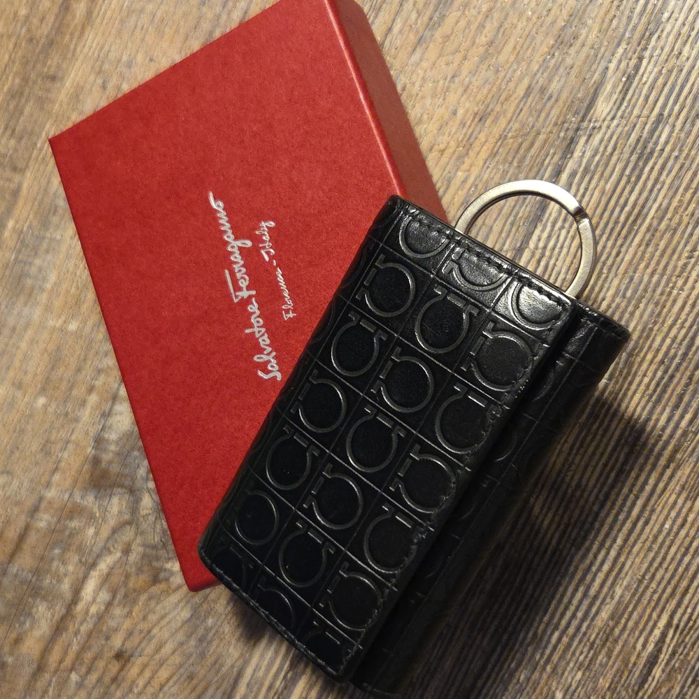 Salvatore Ferragomo Black Embossed Key Holder Wallet